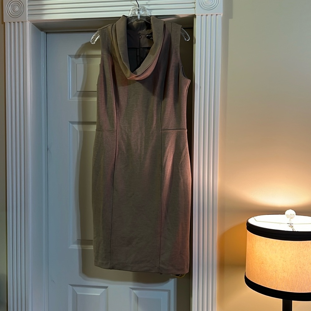 Women’s dress
